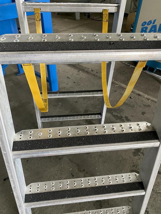 Used Zarges Alu-Stehleiter