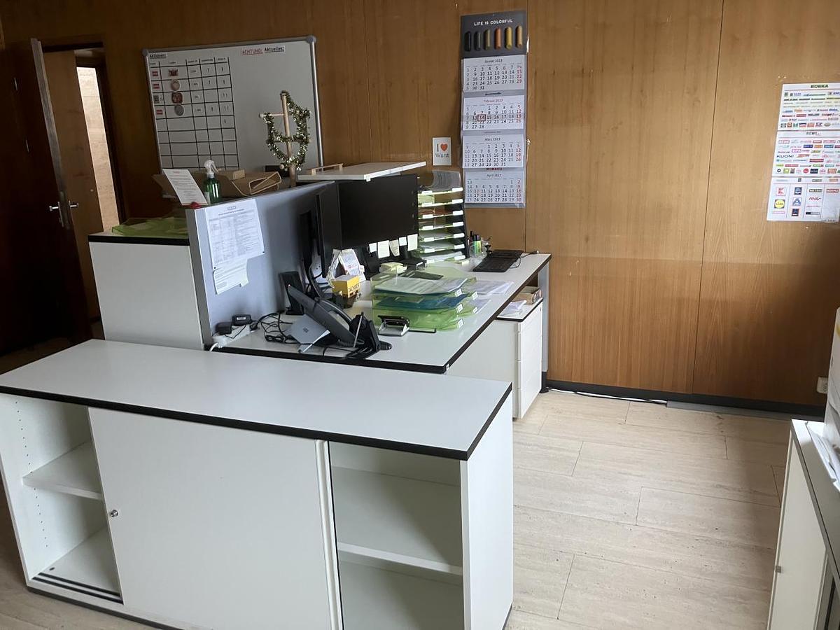 Used NN Komplette Büroeinrichtung