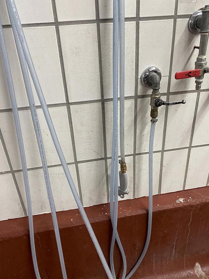 Used NN Schlauchhalterung