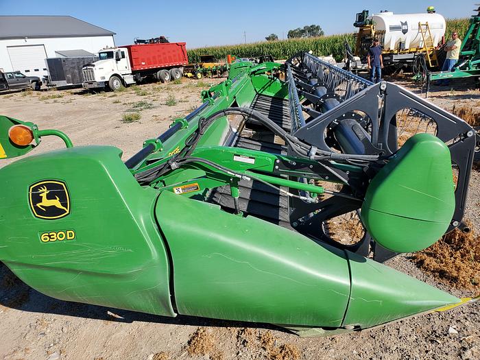 Used 30'John Deere 630D Draper Head for Sale in Idaho Southern