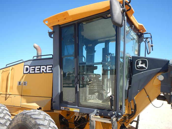 Used 2011 John Deere 672G 6wd Motor Grader