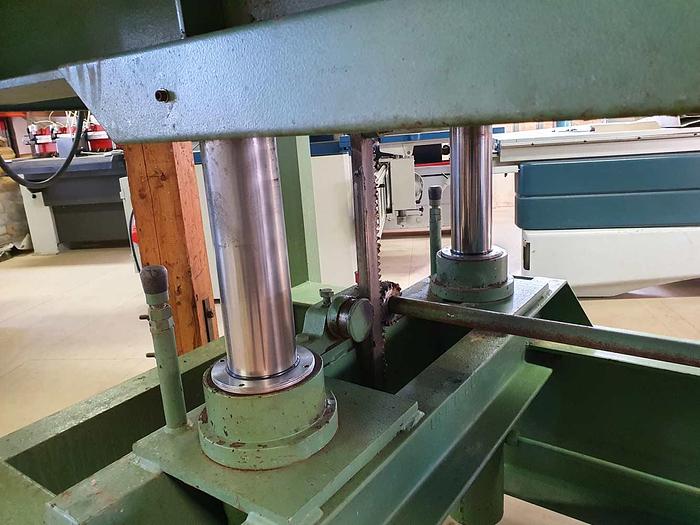 Used 1979 OTT  Veneer press  JU 65