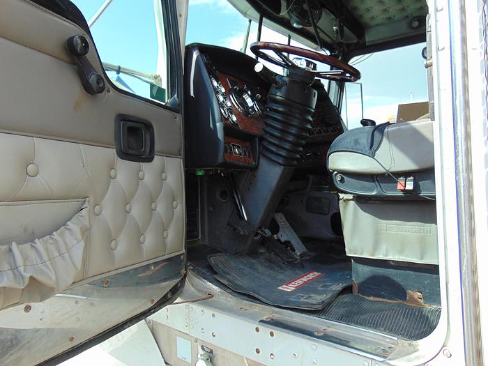 Used 2004 KENWORTH T800B 6X4 WINCH TRACTOR " CAT "