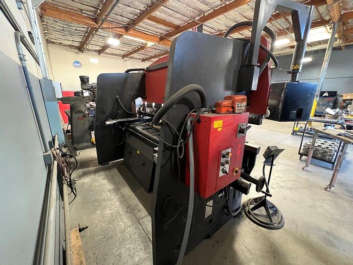 Used 1992 110 Ton Amada RG-100 CNC Press Brake