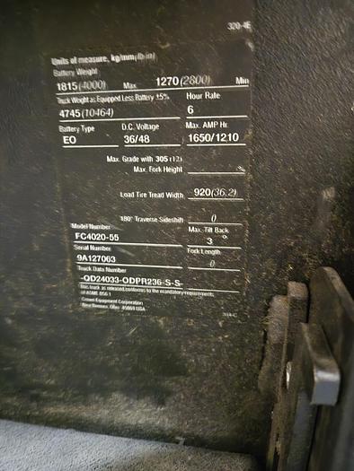 Used Crown Electric Clamp Forklift with Cascade clamp