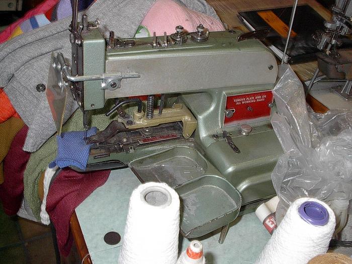 Gebraucht Knopfannähmaschine LEWIS 200-1 Ösenknöpfe, 2+4-Loch