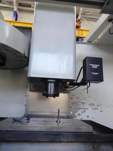 Utilisé Centre d’usinage vertical 3 axes Marque MIKRON – HAAS