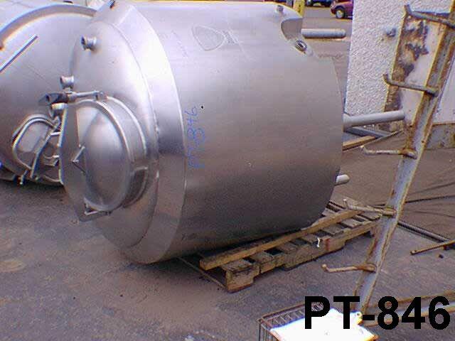 Used 200 GALLON PROCESSOR TANK.  CP SERIAL P200.8646