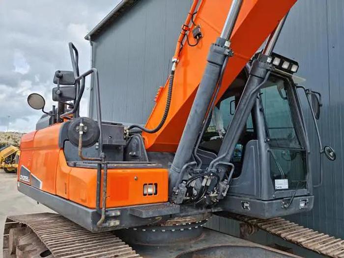 Gebraucht 2015 Doosan DX255LC-5