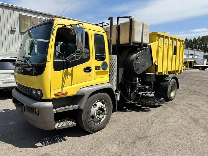 Used 2009 GMC T-7500