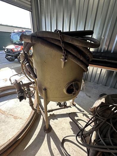 Used Clemco Sandblaster Pots & Hoses