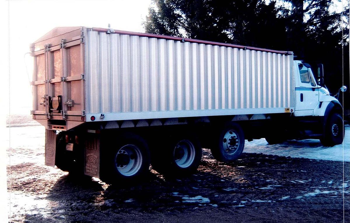 Used 2006 International 7600