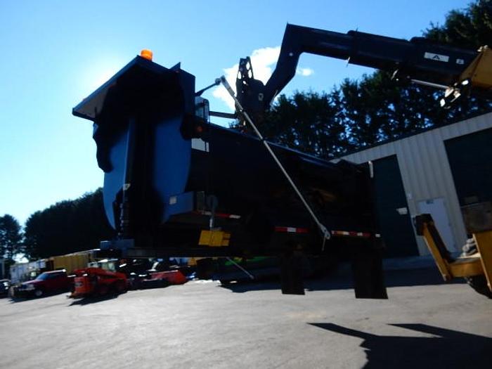 Used 14' Kybato AR-500 Gravel Box & Hoist