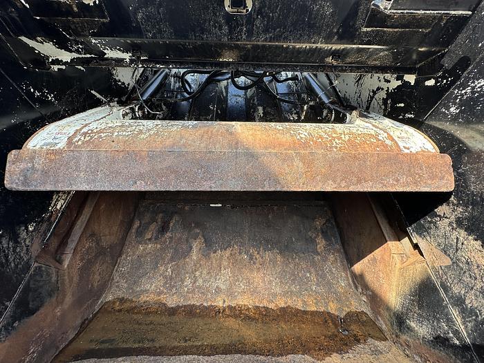 Used 25yd. New Way Magnum Rear Loader Body