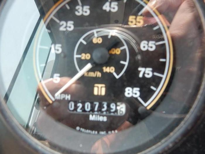 Used 1998 Johnston V-4000