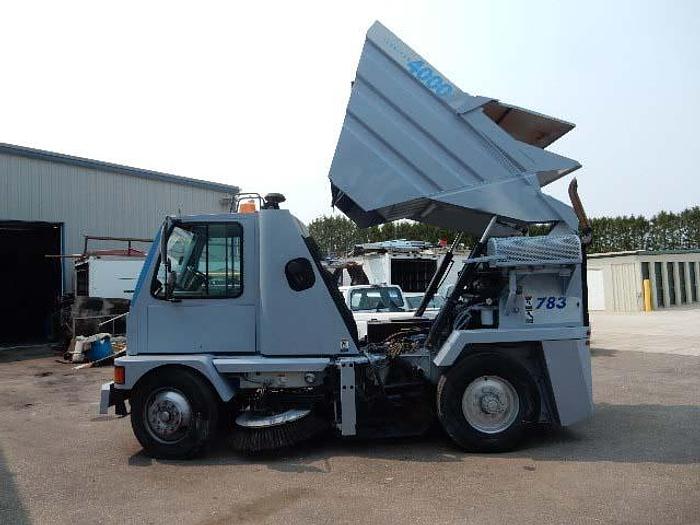 Used 1998 Johnston V-4000