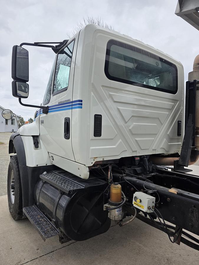 Used 2006 International 7600