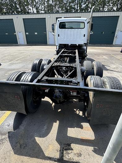Used 2007 Freightliner M2-106