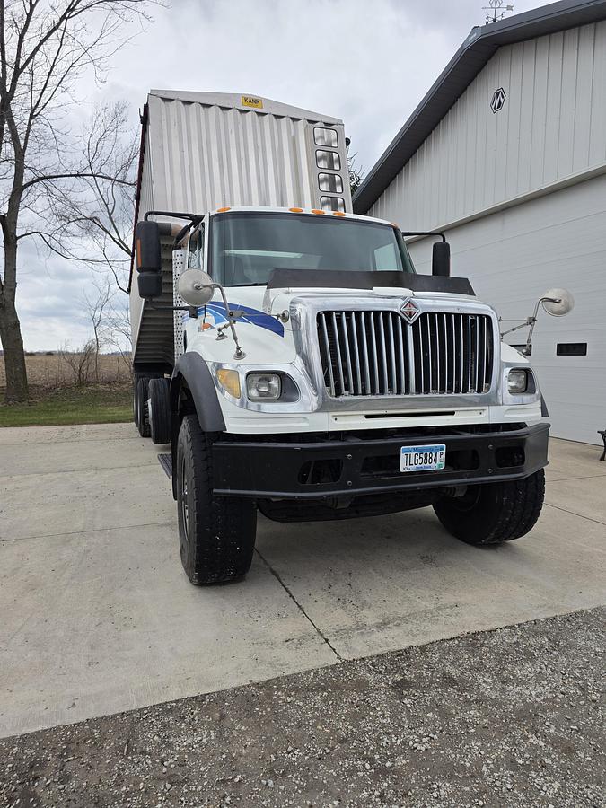 Used 2006 International 7600