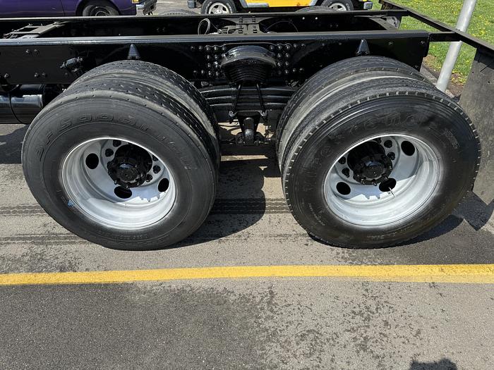 Used 2007 Freightliner M2-106