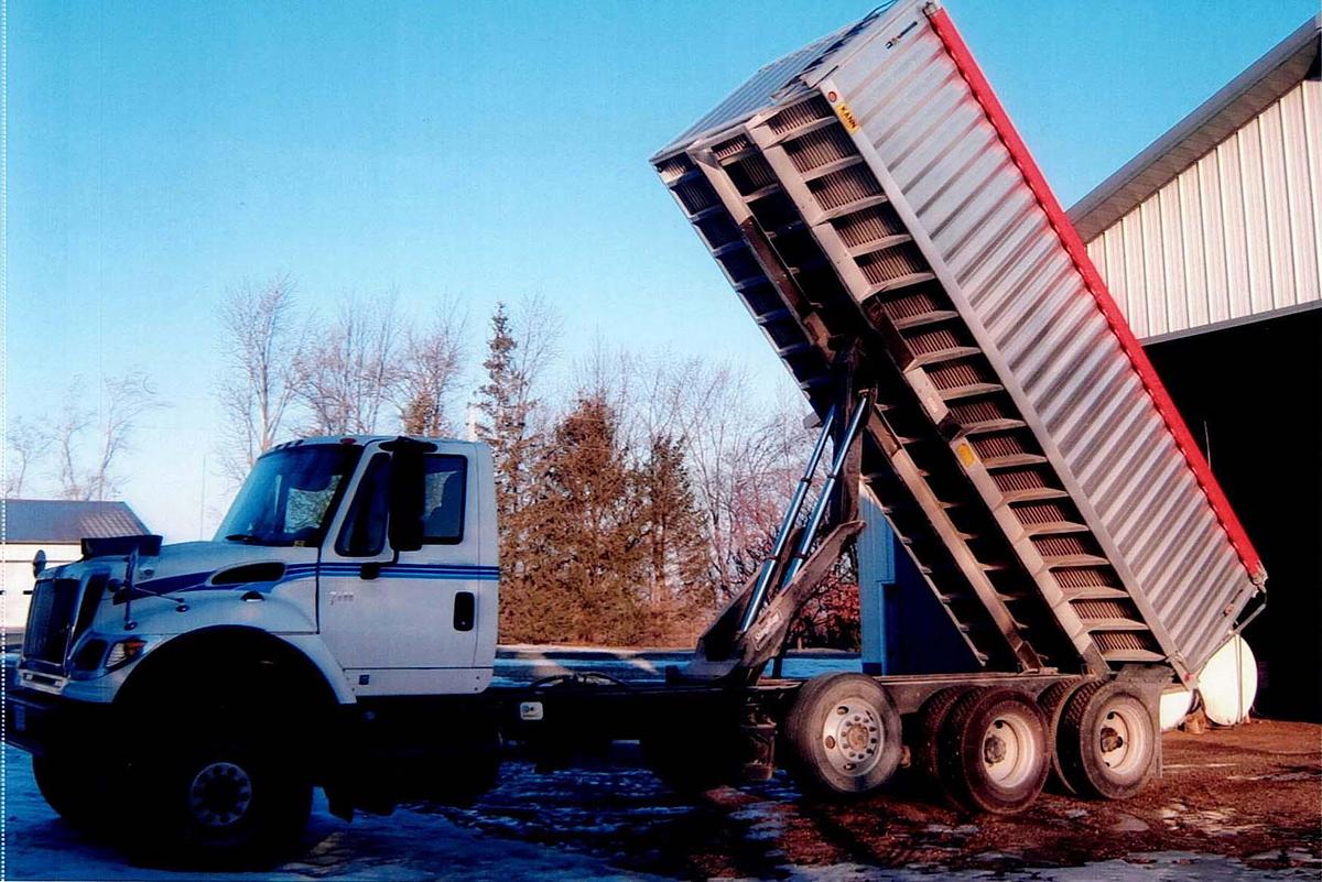 Used 2006 International 7600