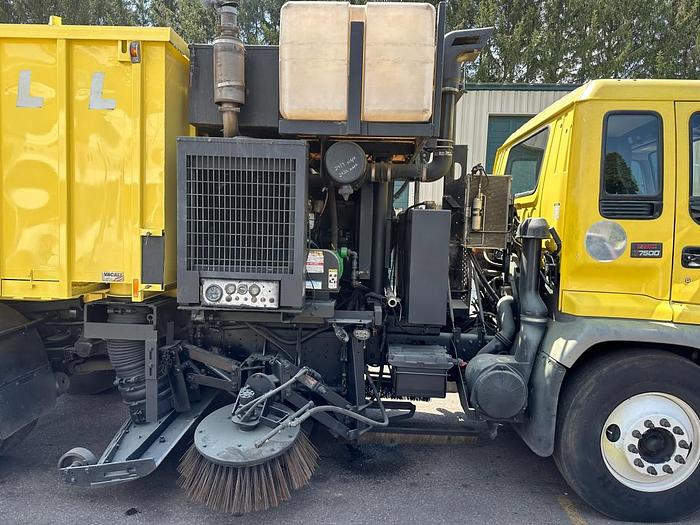 Used 2009 GMC T-7500