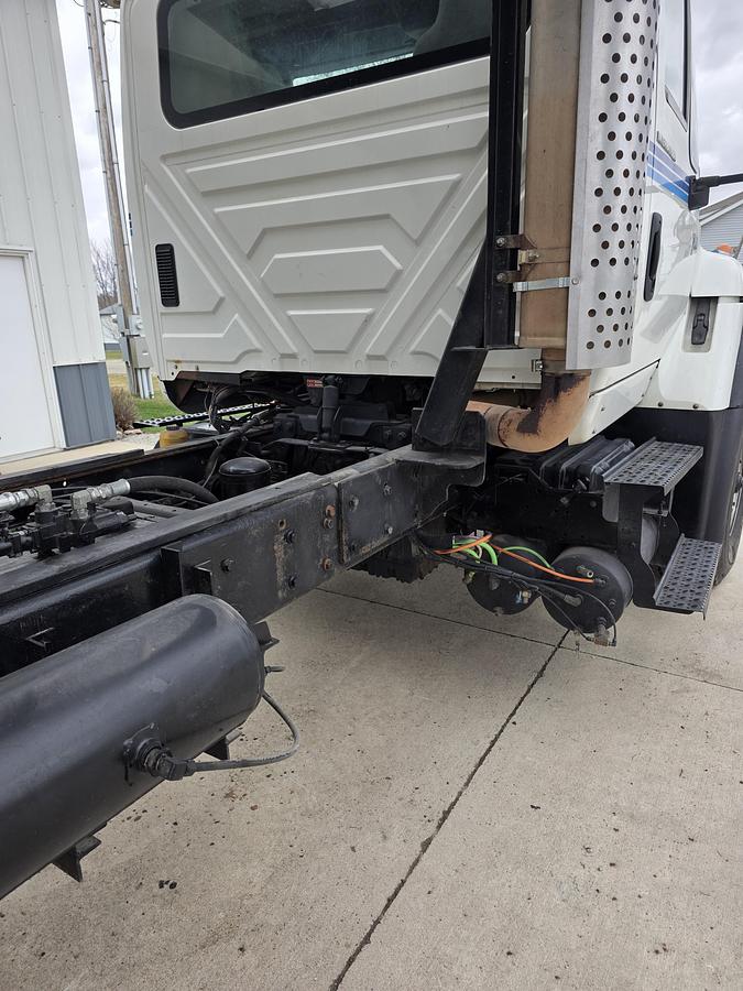 Used 2006 International 7600