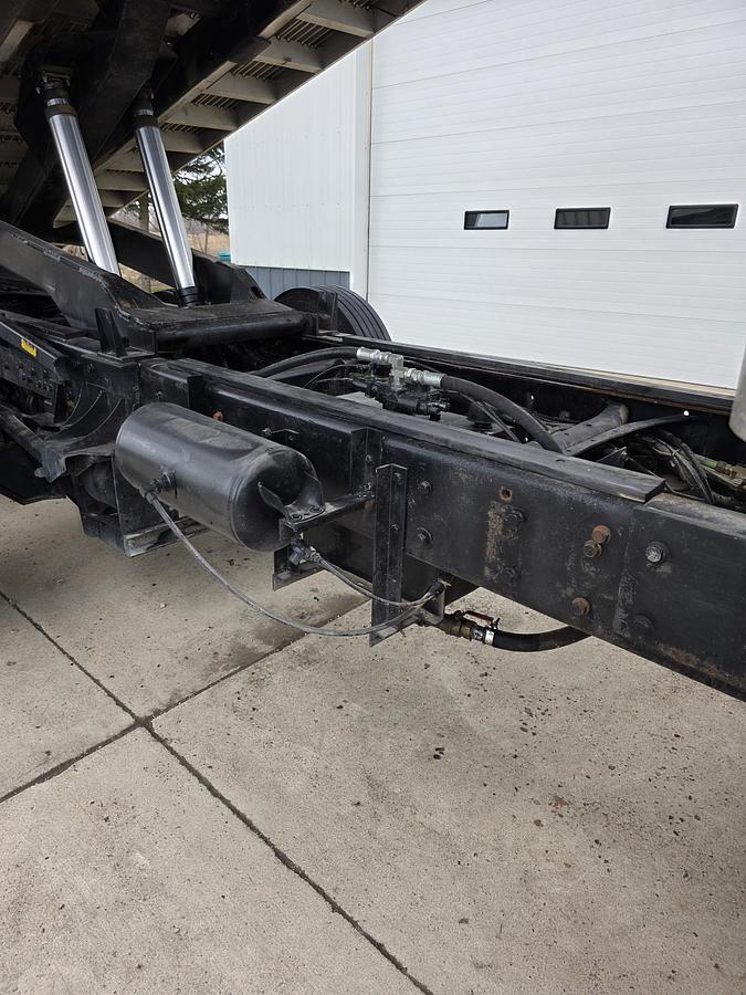 Used 2006 International 7600