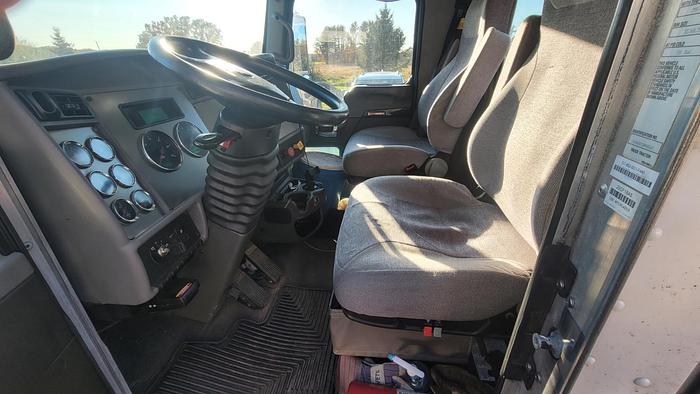 Used 2016 Kenworth T-370