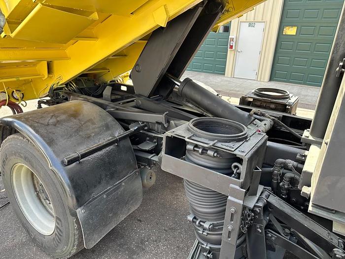 Used 2009 GMC T-7500