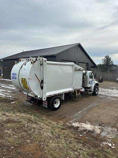 Used 2016 Freightliner M2-106