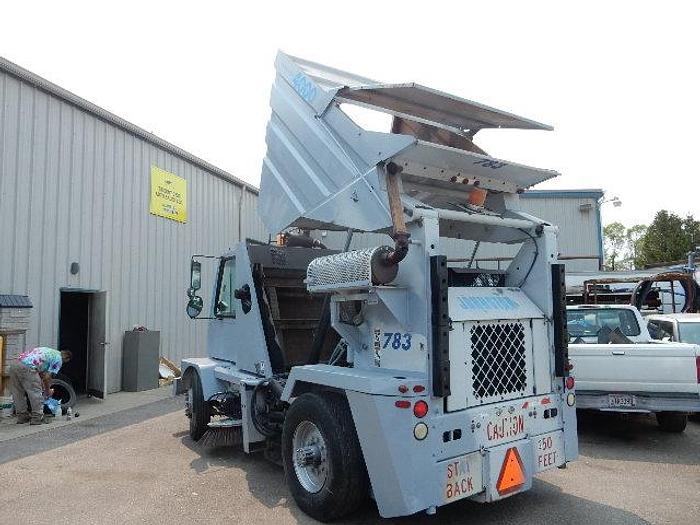 Used 1998 Johnston V-4000