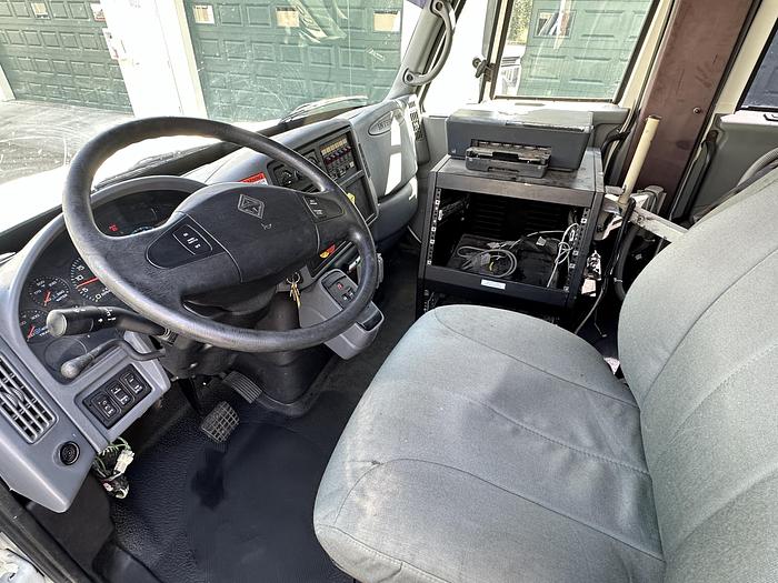 Used 2004-2005 International 4300