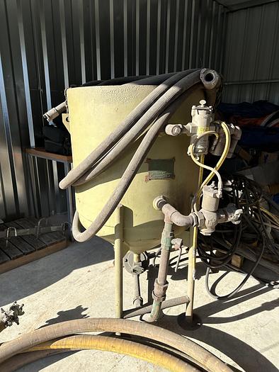 Used Clemco Sandblaster Pots & Hoses