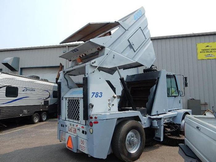 Used 1998 Johnston V-4000