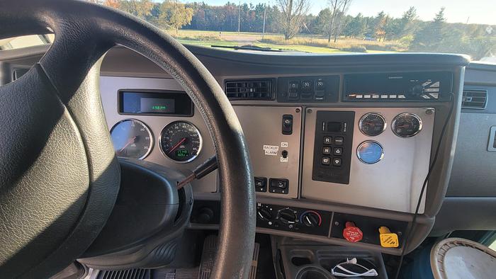 Used 2016 Kenworth T-370