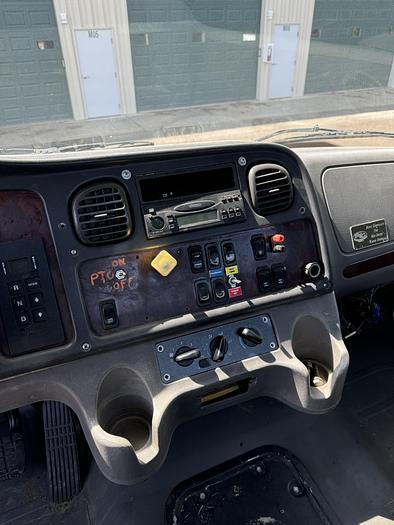 Used 2007 Freightliner M2-106