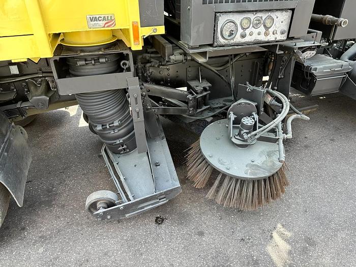 Used 2009 GMC T-7500