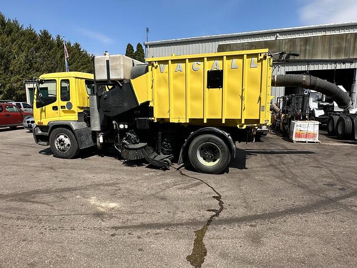 Used 2009 GMC T-7500