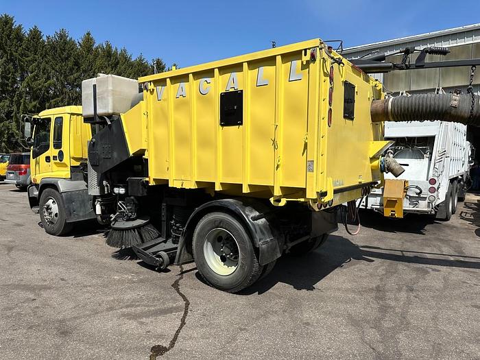 Used 2009 GMC T-7500
