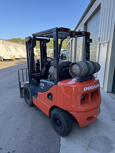 Used 2014 Doosan G25E-5