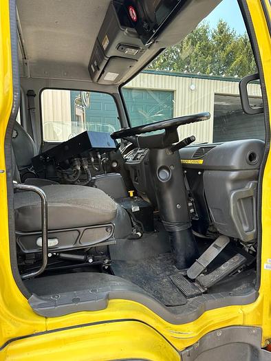 Used 2009 GMC T-7500