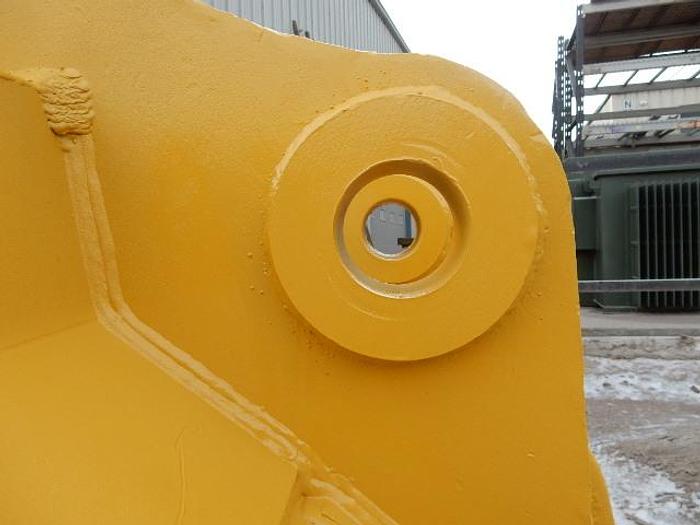 Used Back Hoe Bucket & Tooth Ripper