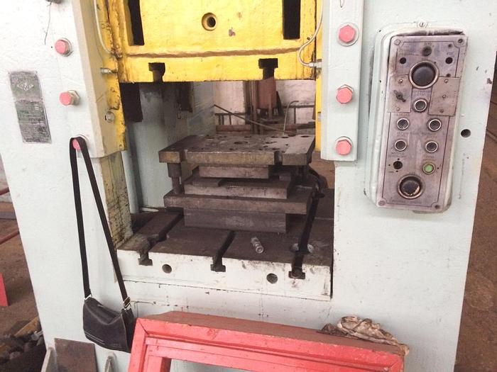 Used Press Trimming K9534