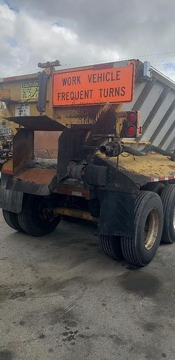 Used Etnyre Aggregate Feeder Trailer