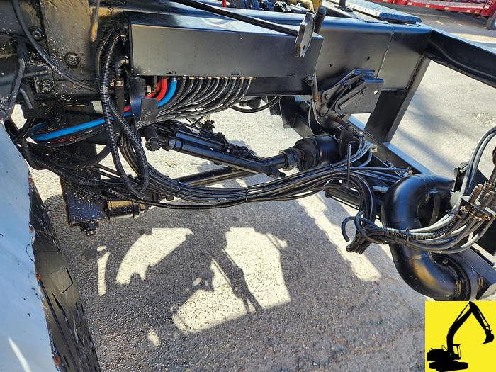 Used 2008 International 7300 Etnyre Centennial asphalt dist