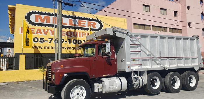 Used 2004 Mack RD Dump Truck