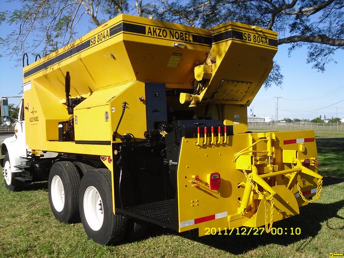 Used International 8600 –AKZO NOBLE SB804A Slurry seal truck