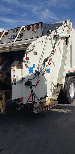 Used 2008 Mack MR Hiel Garbage Truck