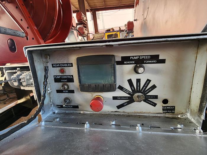 Used Mauldin 1000gls asphalt distributor trailer